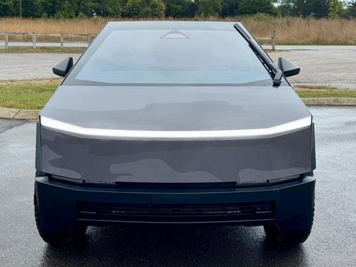 2024 Tesla Cybertruck Cyberbeast