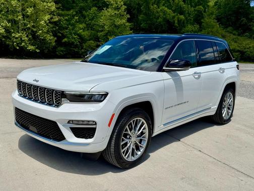 Bright White Clearcoat 2025 Jeep Grand Cherokee Summit
