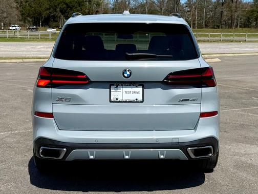 Brooklyn Grey Metallic 2025 BMW X5 xDrive40i