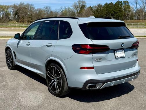 Brooklyn Grey Metallic 2025 BMW X5 xDrive40i