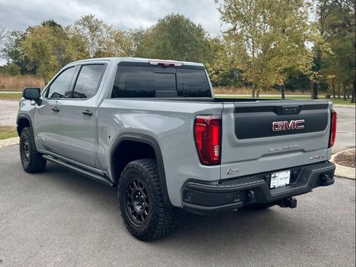 2024 GMC Sierra 1500 AT4X