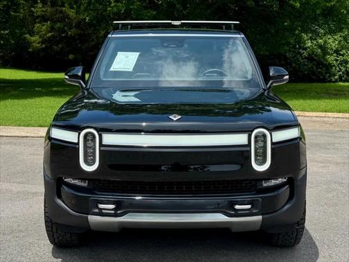 2023 Rivian R1S Adventure