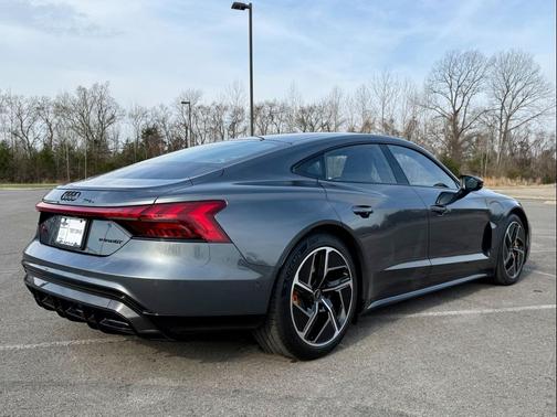 2024 Audi RS e-tron GT quattro