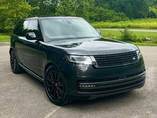 2025 Land Rover Range Rover P550e SE