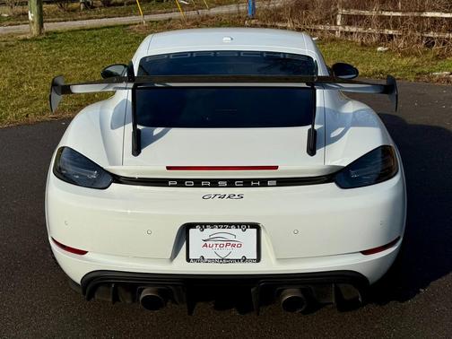 2023 Porsche 718 Cayman GT4 RS