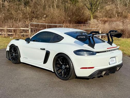 2023 Porsche 718 Cayman GT4 RS