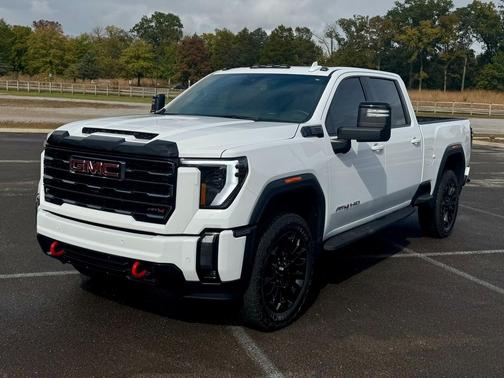 2024 GMC Sierra 2500 AT4