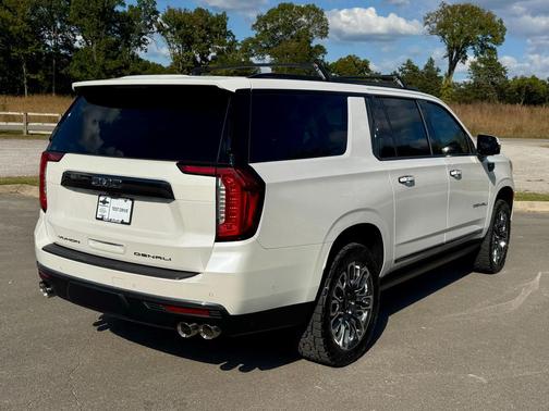 2023 GMC Yukon XL Denali Ultimate