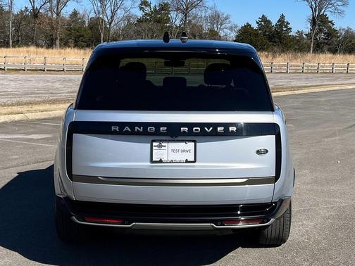 2023 Land Rover Range Rover P400 SE