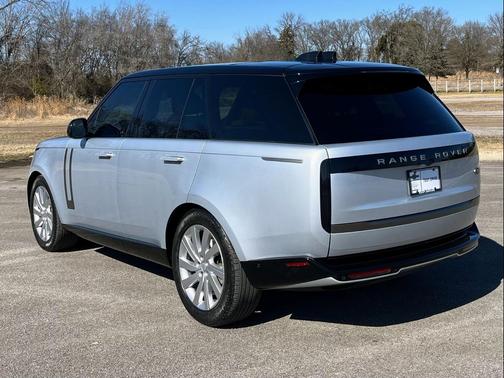 2023 Land Rover Range Rover P400 SE