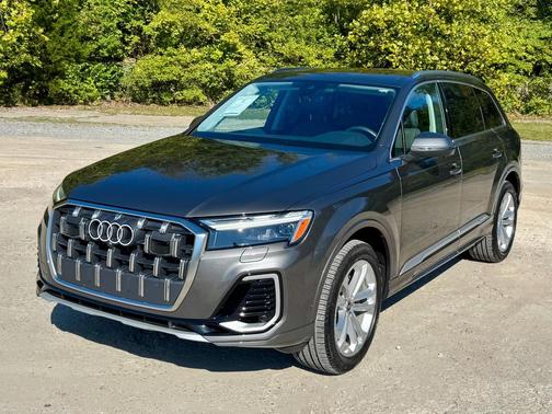 2025 Audi Q7 55 Premium Plus