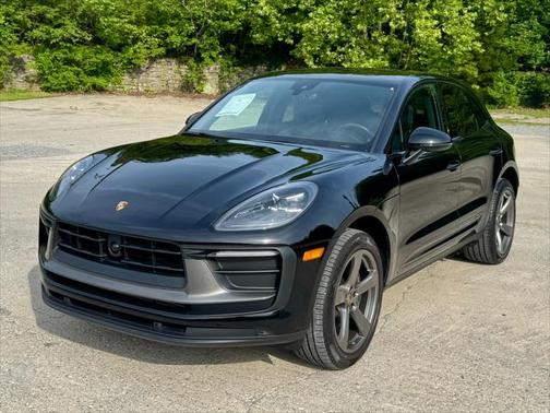 2023 Porsche Macan Base