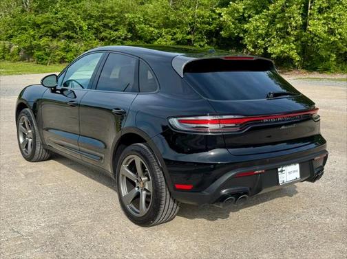 2023 Porsche Macan Base