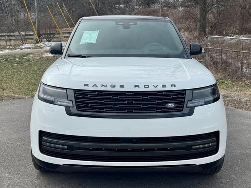 2024 Land Rover Range Rover P530 Autobiography LWB w/ DEPLOYABLE SIDE STEPS