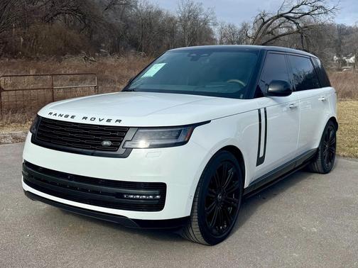 2024 Land Rover Range Rover P530 Autobiography LWB w/ DEPLOYABLE SIDE STEPS