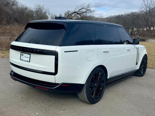 2024 Land Rover Range Rover P530 Autobiography LWB w/ DEPLOYABLE SIDE STEPS