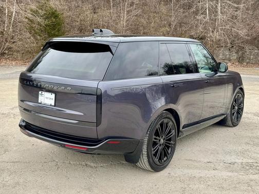 2024 Land Rover Range Rover P530 SE