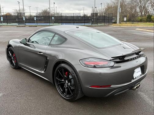 2019 Porsche 718 Cayman T