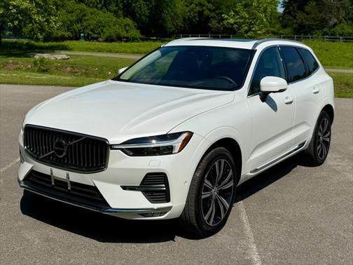 2023 Volvo XC60 B5 Plus Bright Theme