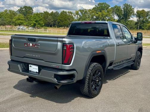 2024 GMC Sierra 2500 AT4