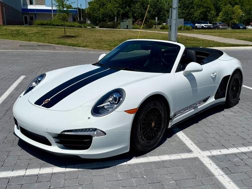 White 2014 Porsche 911 Carrera 4