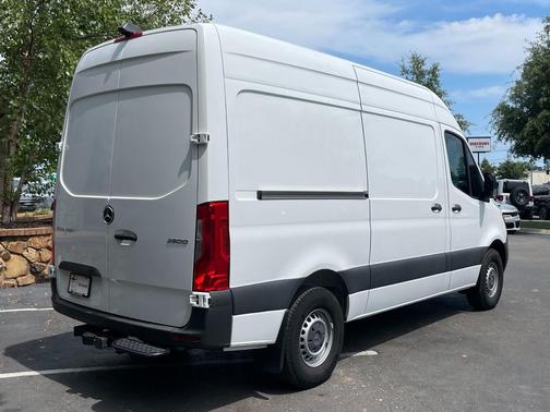 2020 Mercedes-Benz Sprinter 2500 High Roof