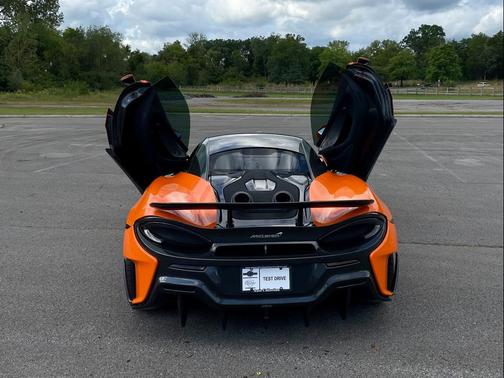 2019 McLaren 600LT w/ P1 CARBON SEATS, INTERIOR CARBON PKG, FRONT LIFT, CLUB SPORT PRO