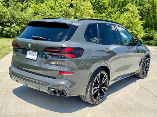Dravit Grey Metallic 2025 BMW X5 M60i