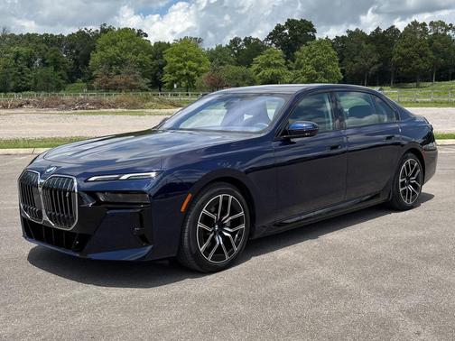 Tanzanite Blue II Metallic 2023 BMW i7 xDrive60