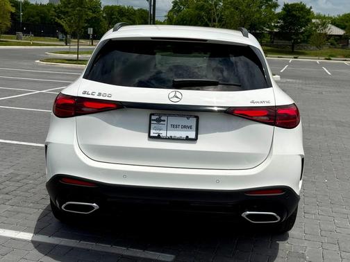 Polar White 2025 Mercedes-Benz GLC 300 4MATIC
