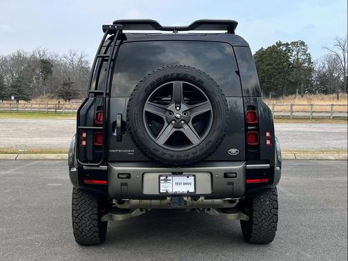 2022 Land Rover Defender 90 X-Dynamic SE