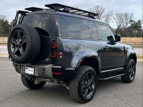 2022 Land Rover Defender 90 X-Dynamic SE