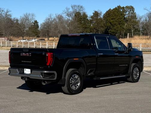 2024 GMC Sierra 3500 SLT