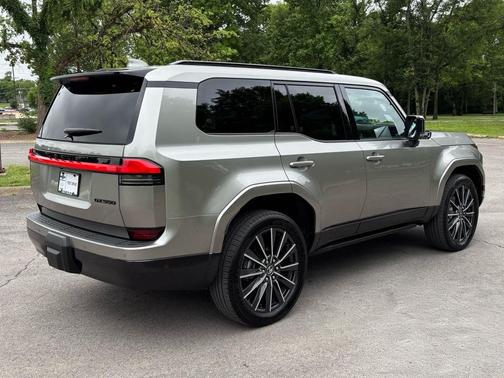 Atomic Silver 2025 Lexus GX 550 Luxury+