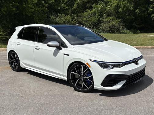 Pure White 2024 Volkswagen Golf R 2.0T DSG