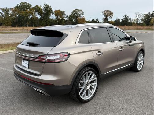 2021 Lincoln Nautilus Reserve