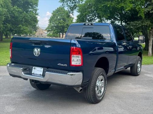 2024 RAM 2500 Tradesman Crew Cab 4x4 6'4' Box