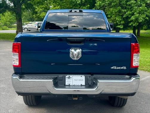 2024 RAM 2500 Tradesman Crew Cab 4x4 6'4' Box