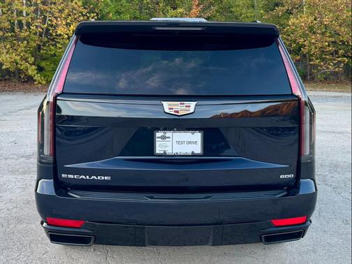 2022 Cadillac Escalade Sport Platinum