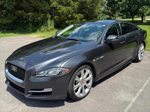 2019 Jaguar XJ R-Sport