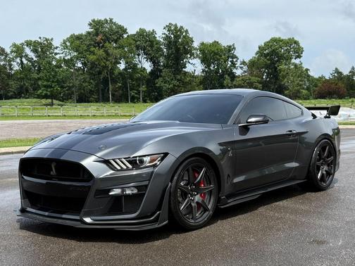Magnetic Metallic 2020 Ford Shelby GT500 Base