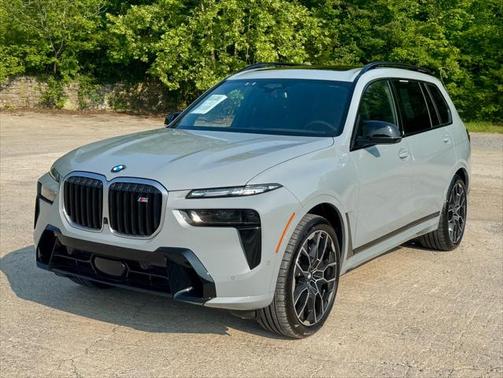 2024 BMW X7 M60i