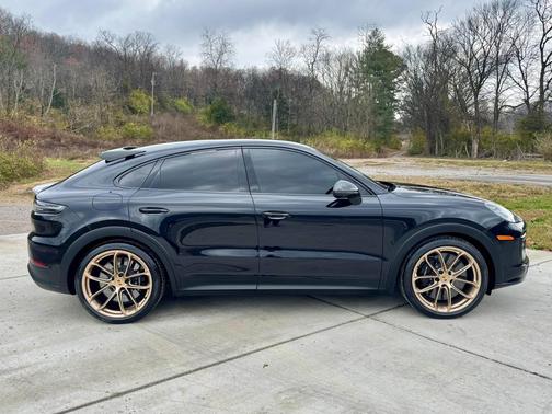 2022 Porsche Cayenne Turbo GT