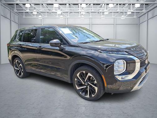 2022 Mitsubishi Outlander SE