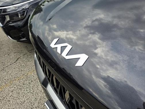2025 Kia Carnival LXS
