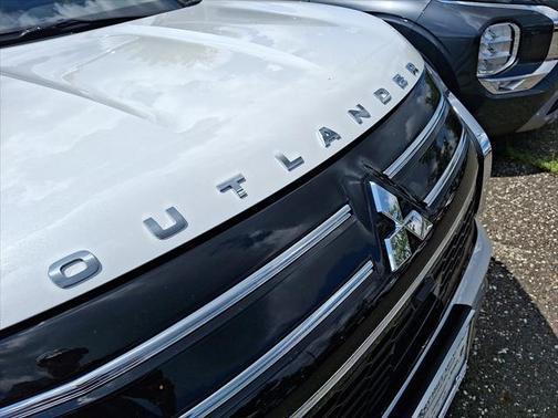 2025 Mitsubishi Outlander SEL