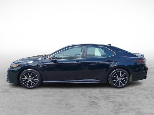 2022 Toyota Camry Hybrid