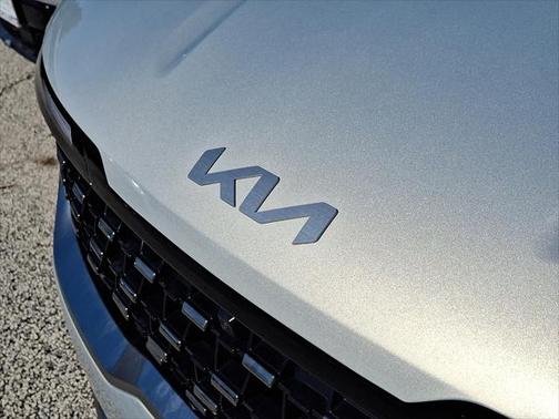 2025 Kia Carnival Hybrid SX
