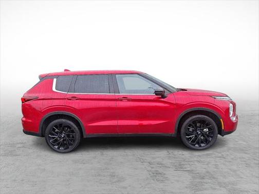 2023 Mitsubishi Outlander SE Black Edition