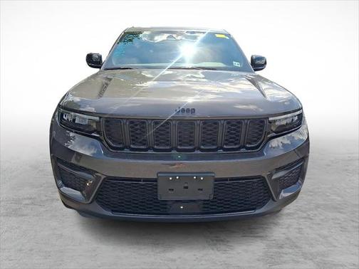 2022 Jeep Grand Cherokee Altitude